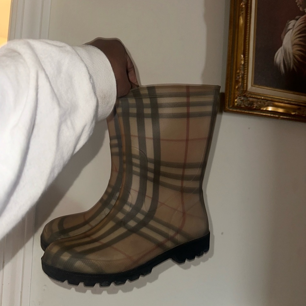 Kids burberry rain boots